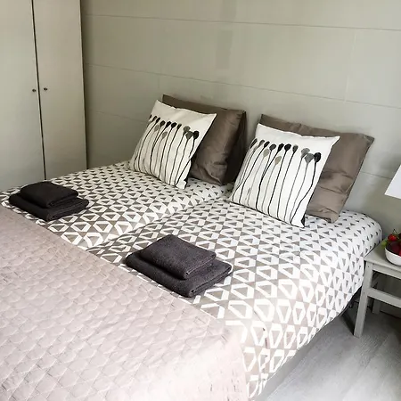 Διαμέρισμα Luxury 3 Bedroom Σαρλρουά