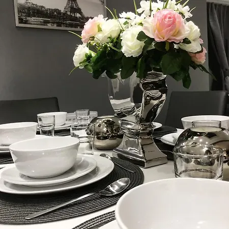 Διαμέρισμα Luxury 3 Bedroom *