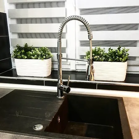 Luxury 3 Bedroom Διαμέρισμα *